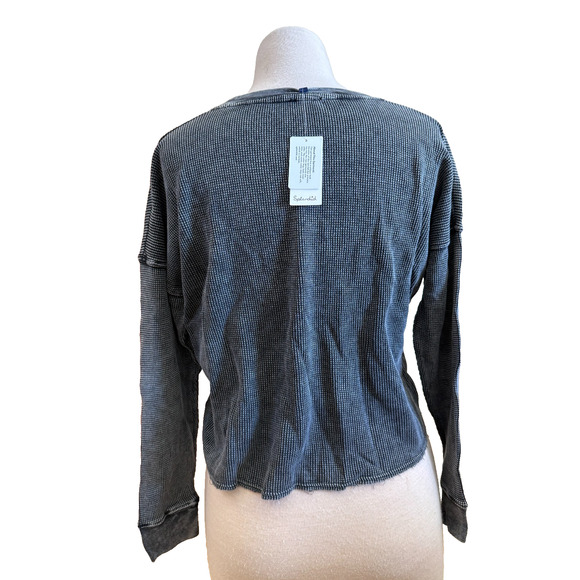 Splendid Washed Black Waffle Knit Long Sleeve Cropped Sweatshirt – Size S – NWT - Picture 2 of 3